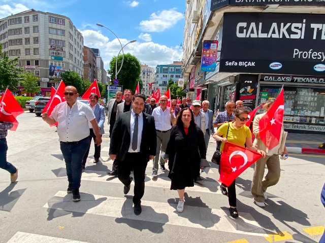 ŞEHİTLERİN EMANETİNE, TÜRKİYE’YE SAHİP ÇIKMAK İÇİN BAYRAK AÇIYORUZ